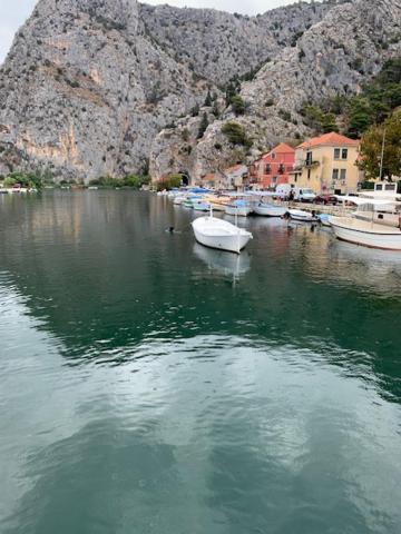 Sea View Panorama Apartment L Omiš Esterno foto
